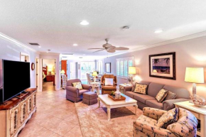 Discover the beauty of Siesta Key at Siesta Villa Whispering Palms, Sarasota